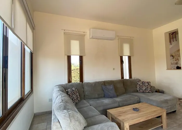 Vila Poseidon Pegeia